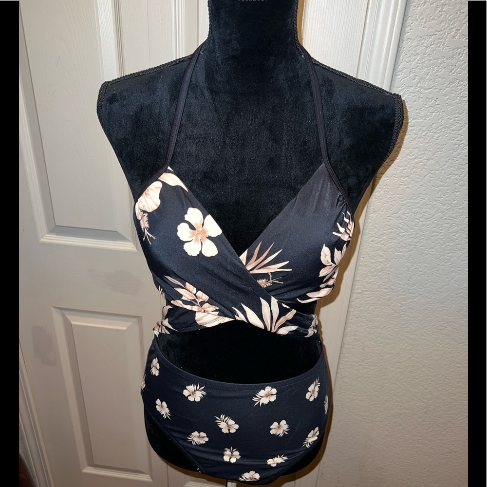 NWT Pink Victoria’s Secret Floral Monokini Swim Suit Large Black - Picture 6 of 6